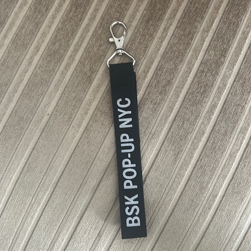 Bershka Soho Pop Up Keychain